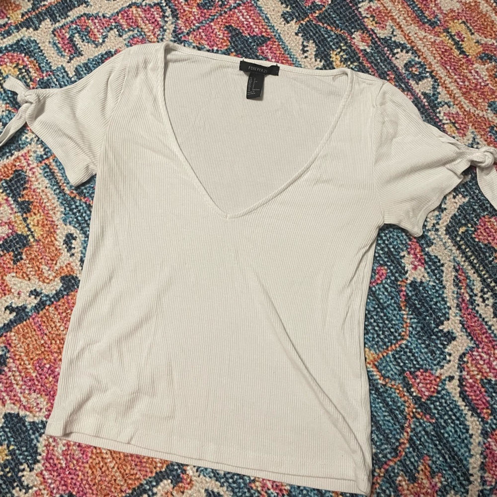 Forever 21 t-shirt